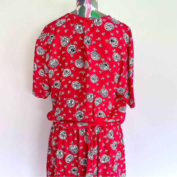 🍄VINTAGE Red Floral Top and Midi Skirt Set - Picture 5 of 7